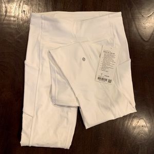 Lululemon Speed Up Tight NWT white size 6, 28”